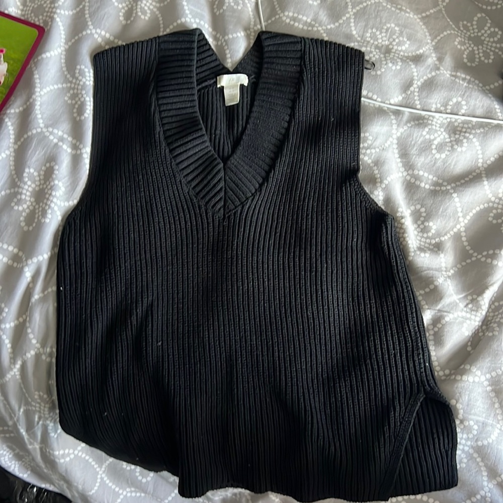 Women’s H&M Black Sweater Vest